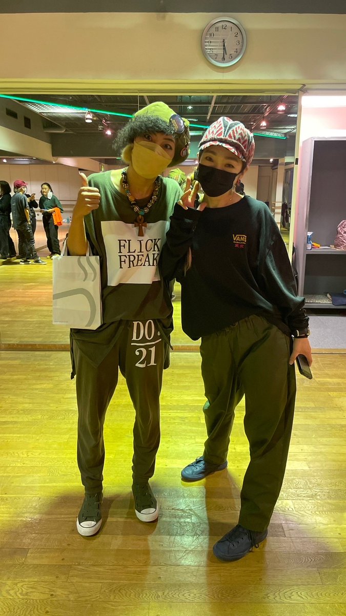 Ajacksong's tweet photo. ありがとうございました❤️Soul Dance大好きです。RnBが好きなので。もっと知りたいしレッスンも体力ない私がもっと踊っていたかったのが久々でした。レッスンではよしえさんの言葉に感動して涙でそうでした。浜松にも機会���ったら来てください☺️
タグ付け思い切ってします&amp;失礼します。 https://t.co/380nGUyr4V