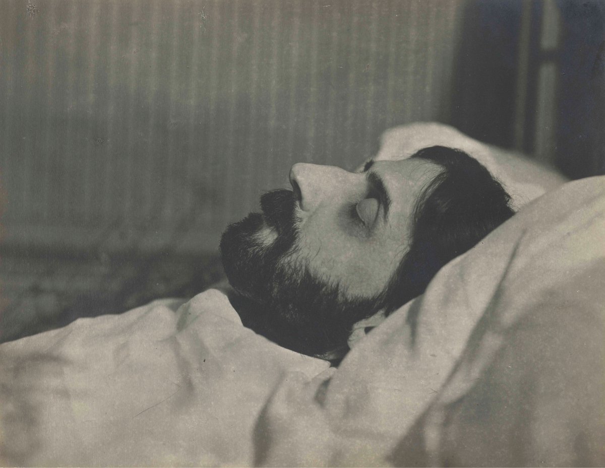 Man Ray, Marcel Proust sur son lit de mort, 20 novembre 1922
© Man Ray 2015 Trust / Adagp, Paris 2021 / RMN-Grand Palais (musée d’Orsay) / Hervé Lewandowski