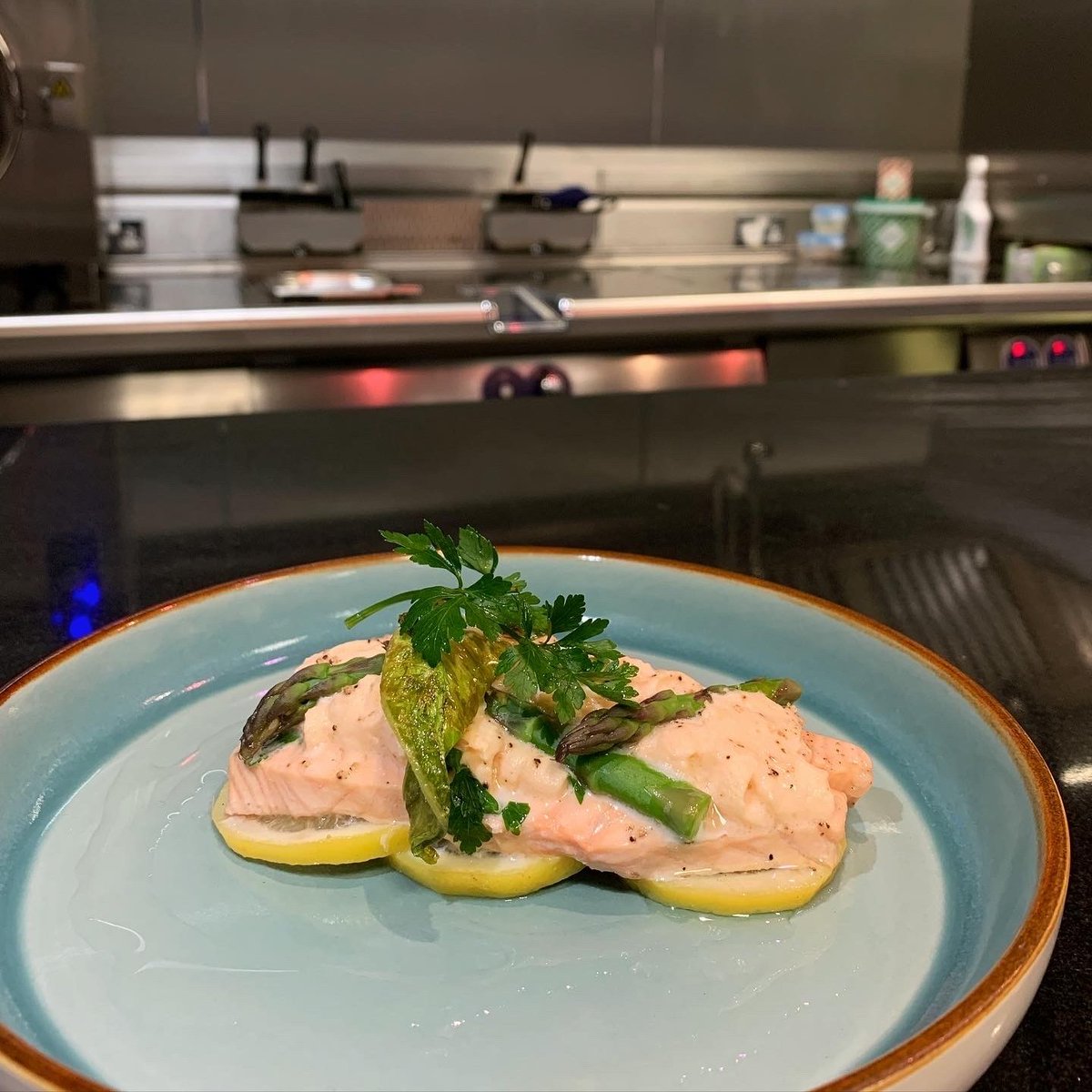Hobart_UK's tweet photo. Minestrone soup ➡️ vegetable risotto ➡️ salmon en papillete, all cooked in the Bonnet High Speed Steamer in minutes, and all dishes that are included in our next live cooking demonstration!

💻Go to https://t.co/rcBhmqMkcV to register to watch
 📅17th November, 11AM-11:30AM https://t.co/DgUbj99ehV