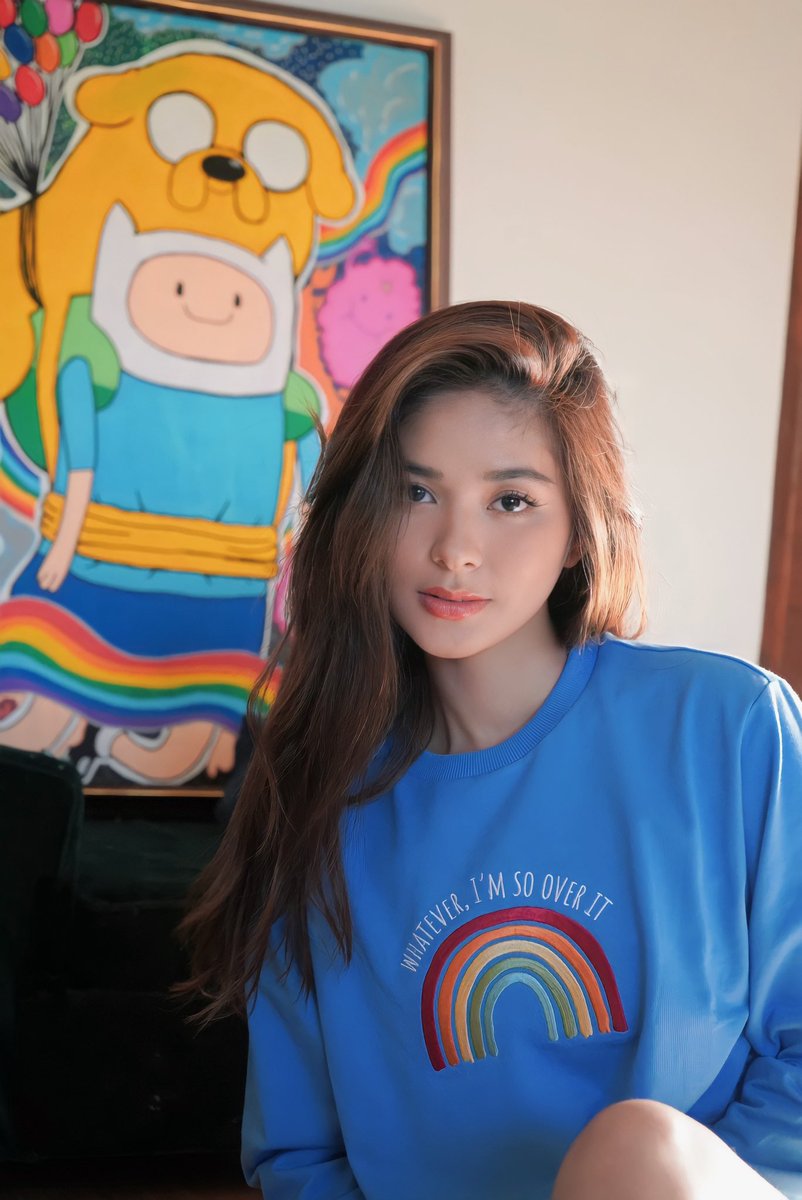 iamAndalioLoisa's tweet photo. WHATEVER, I’M SO OVER IT 🌈 https://t.co/0v6hRGOGyO