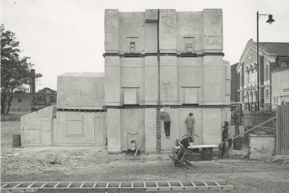 MuseumoftheHome's tweet photo. Closing soon: The Soft Prison, in partnership with @artangel
This free exhibition brings together the work of ten contemporary artists to explore what home means, including Turner Prize winner Rachel Whiteread https://t.co/VpuRe0dqff
Photograph: John Davies https://t.co/DRYb2oZnF5