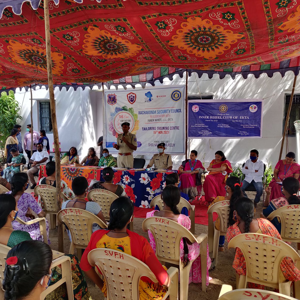 MKSC_Malkajgiri's tweet photo. #RachakondaPolice in coordination with @RKSC_Rachakonda has launched a flagship program  “SHEera - #Empowering_Rural_Aspirants” for empowering &amp; creating #SelfEmployment for women from the rural sector under RKSC Women’s Forum at #Survail under the limits of @NarayanapurPS https://t.co/KNi0ZzRDEG
