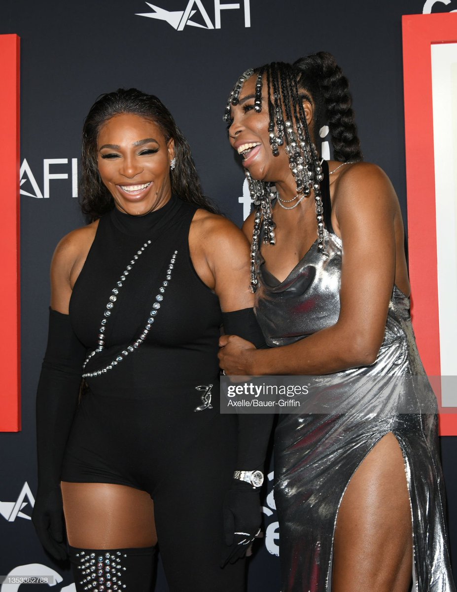 serenapower_'s tweet photo. All smiles from Serena and Venus at the premiere of #KingRichard

📸: Getty Images https://t.co/rlAfMB3qG8