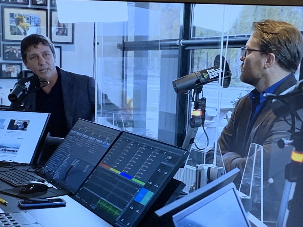 We proberen deze week het kabinet duidelijk te maken dat het nu geen halve maatregelen moet nemen. Macro mag het dan goed gaan met de economie, op microniveau krijgen duizenden ondernemers - steeds dezelfde - weer een klap, aldus <a href="/voorzittermkbnl/">Jacco Vonhof</a> bij <a href="/De_Ondernemer/">De Ondernemer</a>.