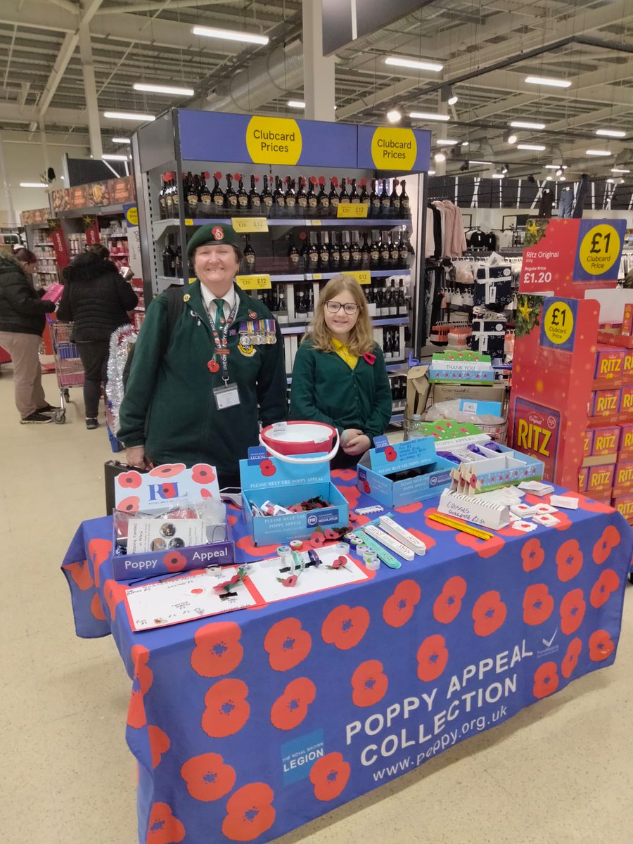 CarolHeeley's tweet photo. @MrBeaumont1997 Matilda helped her Dad selling poppies again this year 💖 https://t.co/LyeUfKXnpI