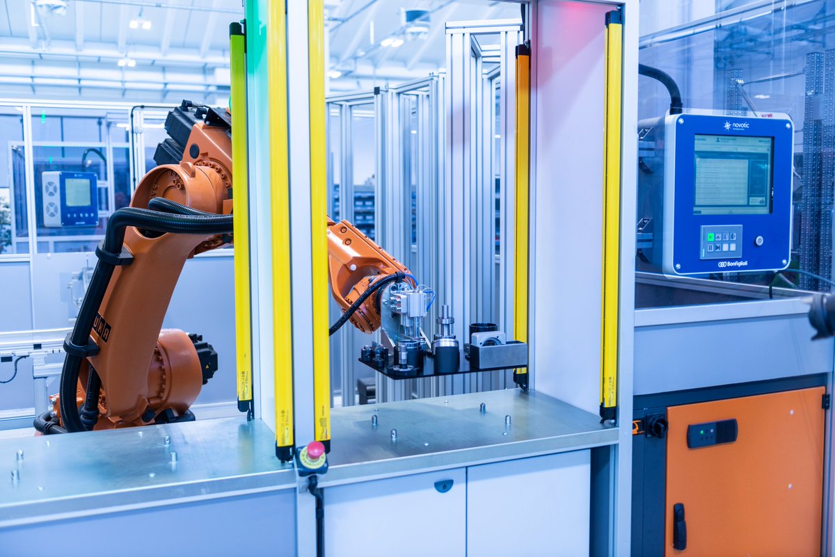 HIT_trentino's tweet photo. 💡👉☑️ La sfida di innovazione di #Novotic ha l’obiettivo di analizzare i dati estratti da impianti robotizzati per introdurre logiche di ottimizzazione mirate 🎯 Al lavoro 5 student* @UniTrento_DISI con @marco_form @thinkinsidecorp - #AIchallenge https://t.co/HzYugiCCM0