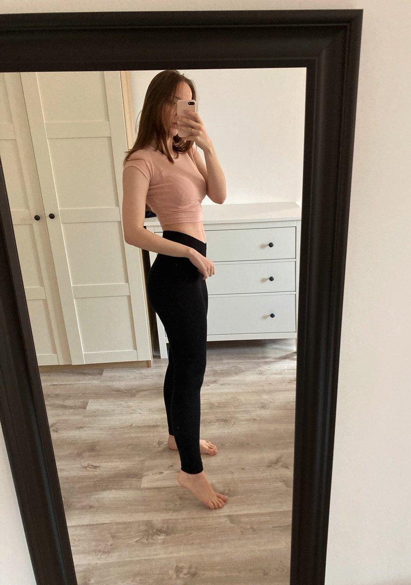 Look at that fcking perfection. No further reason to submit to me, this pic is enough. 

Findom femdom goddess mistress finsub fincuck mindcontrol weakloser paypig patheticloser pup subs footworship feetfetish