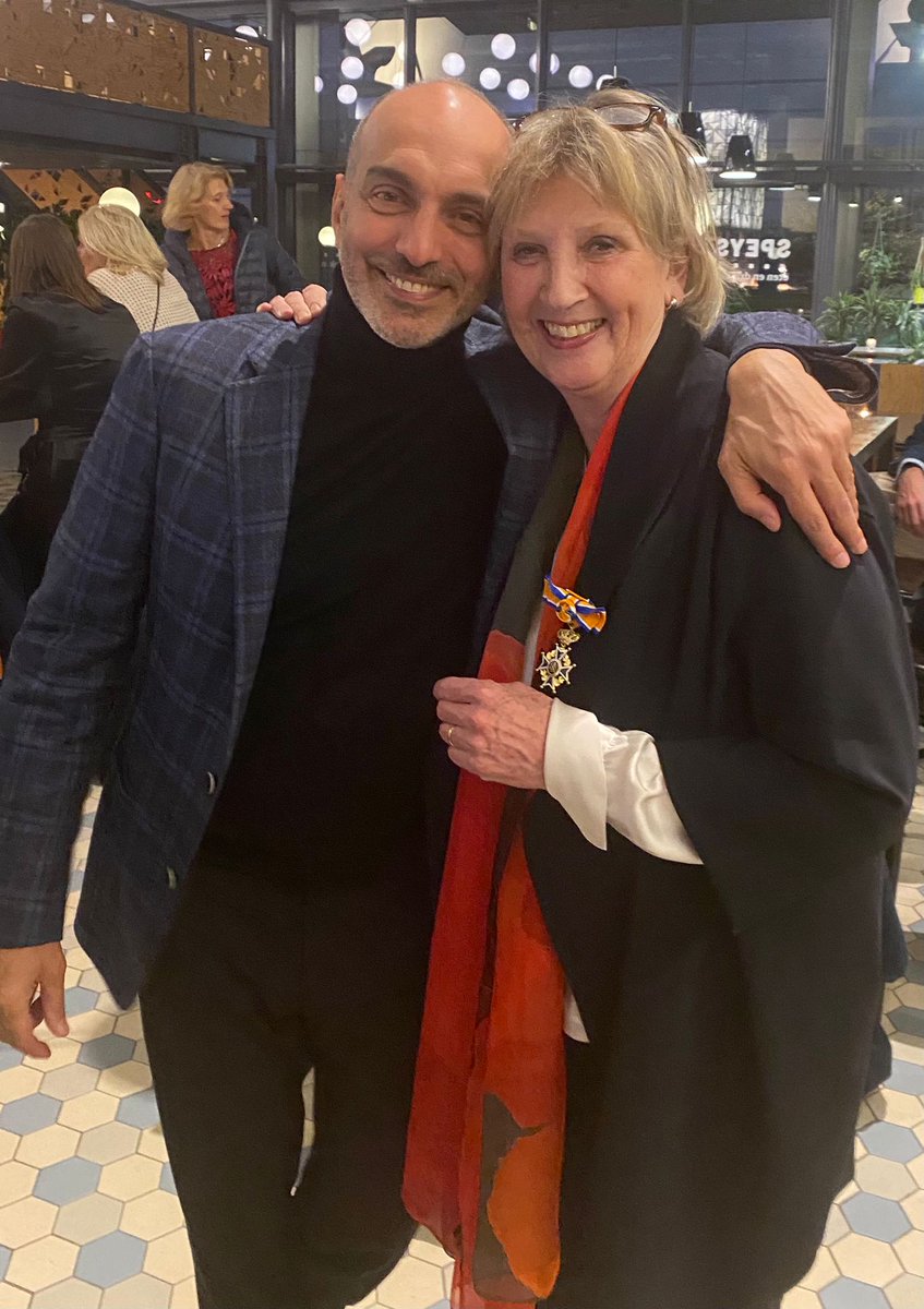 iPH (@instposhealth) on Twitter photo Bijzondere ontmoetingen: <a href="/alexjadad/">Alex Jadad</a>, @MachteldHuber en <a href="/KnottnerusAndre/">André Knottnerus</a>, het eerste 'fysieke' treffen sinds de internationale conferentie waarop het new concept of health werd ontwikkeld in 2009. #positievegezondheid #trustednetworks Bijzondere ontmoetingen: <a href="/alexjadad/">Alex Jadad</a>, @MachteldHuber en <a href="/KnottnerusAndre/">André Knottnerus</a>, het eerste 'fysieke' treffen sinds de internationale conferentie waarop het new concept of health werd ontwikkeld in 2009. #positievegezondheid #trustednetworks