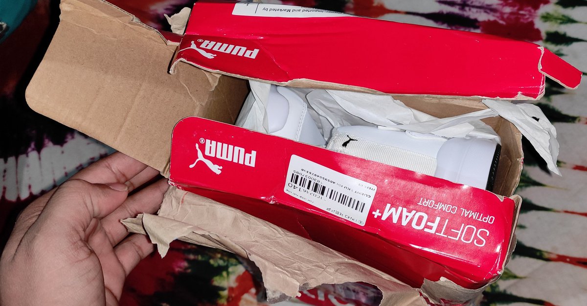lazycipher's tweet image. I had bought 3 @PUMA shoes till now from @Flipkart and it looks like a shady deal everytime I receive the product.
Packages torn like someone tried to sneak in and used some cheap tape to cover later.
Some scam going on?
#ecommerce #scam #puma