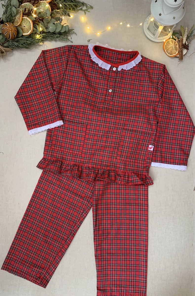 MamaMiSol's tweet photo. Con mucha ganas estamos preparándonos para #navidad 🎄tienes ya pensados tus regalos? 🎁 os dejo el diseño de esta monada 
•
#diseñatupijama en ➡️https://t.co/02bwzQ4Hnz⬅️
•
#pijamasnavidad #pijamaspersonalizados #pijamasmamamisol https://t.co/Qga6EKsyFp