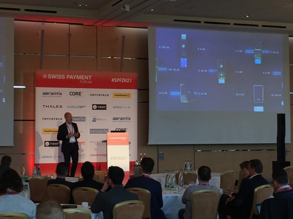 NeiraOsci's tweet photo. Interessante Vorträge am #SPFzh21
@Eckstein_Daniel von @Abrantix erkärt uns wie man einfacher physische Test machen kann mittels Roboter

#Fintech #payments #iso20022 #instantpayments #testing #continuosTesting https://t.co/SePyDi7kii