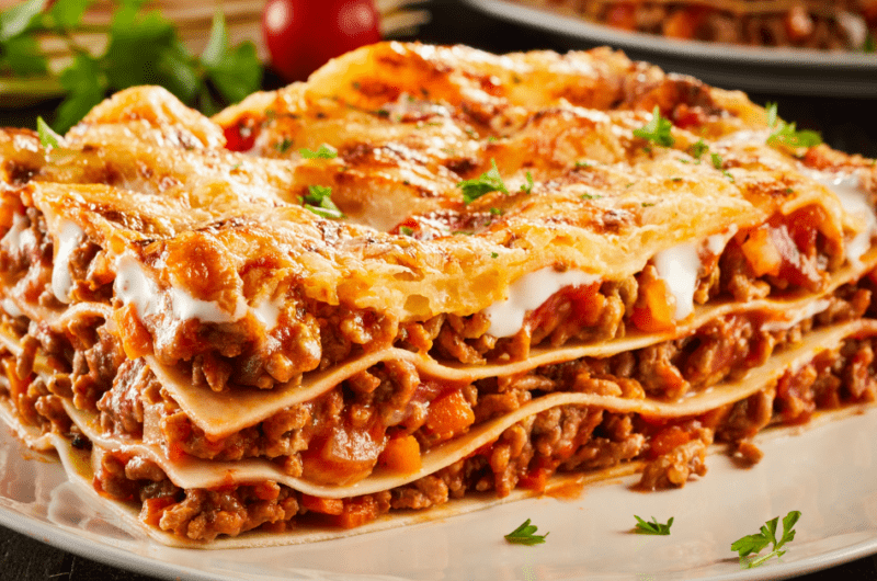TimelyFood_'s tweet photo. Lasagna? Bet. 
#italiancuisine #italiandish #italianfood #lasagna #timelyfood #timelyexcellence #fooddelivery https://t.co/xCxWNAk4ha