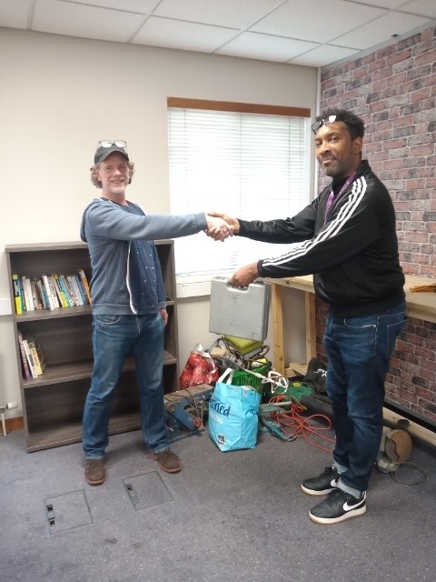 SalfordFDN's tweet photo. Already making good use of The Shed's new workbench!
Shedder AW is revamping a grinder and sander that was donated to us by his friend, Paul Jones.
#donate #gooduse https://t.co/qGxsregWdH
