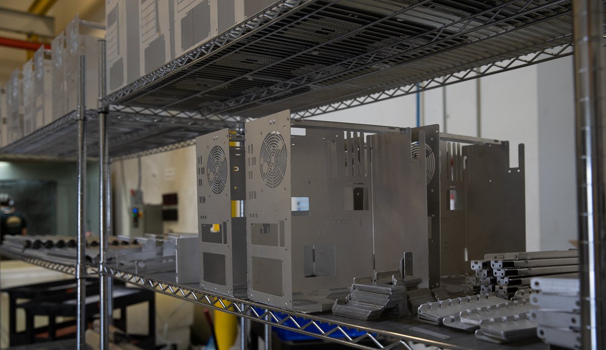 system76's tweet photo. The Thelio metal chassis waiting to be powder coated. Making the Thelio takes many steps! 🛠️ 

#system76 #HowItsMadeMonday #Thelio #desktop #linux #MadeintheUS #Denver #Colorado #manufactured #production #build https://t.co/KUDhzvBJwe