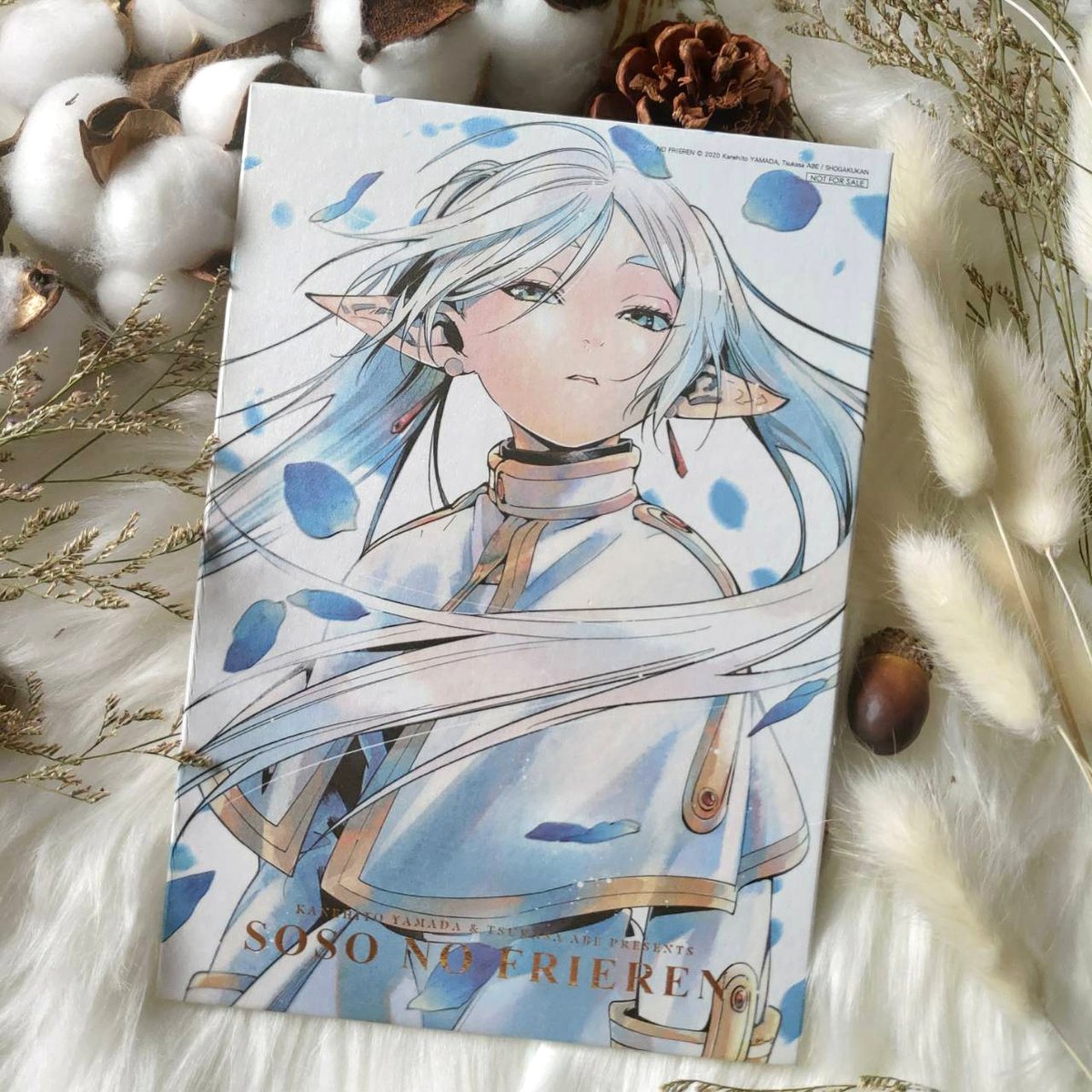 賀《葬送的芙莉蓮》中文版第四集發售
再次感謝東立出版社邀請開箱!!
這次的首刷限定版附贈的燙金插畫版
真的很精緻好看😭 