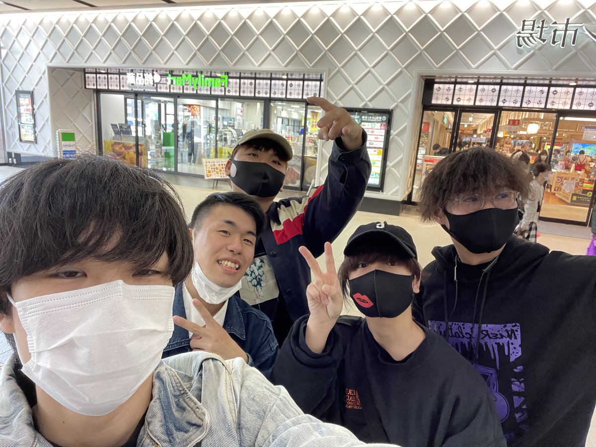 gucci_bbx's tweet photo. YBXvol.2お疲れ様でした！

今回スタッフとしてたくさんの方が来られた事が本当に嬉しかったです。
さらに、九州ビートボックスシーンの温かさに改めて好き場所だなぁと
感動しました😊

ほんまにスタッフに誘って頂きありがとうな@yu_ki_bbx 最高の後輩やな✨

本当にありがとうございました
@ybx_2_ https://t.co/lmABTH48Fw