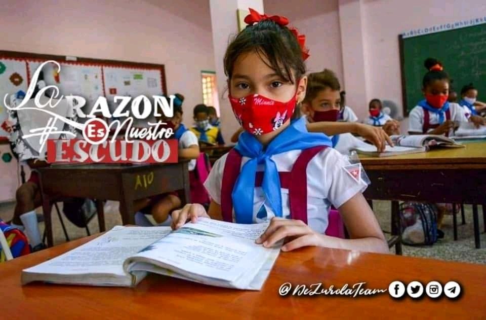elsa_ena's tweet photo. ¡Bienvenidos a las aulas!Con la incorporación de los más pequeños, recibirán clases presenciales los más de 1,7 millones de alumnos de la Educación general, en 10 754 instituciones educacionales seguras. #CubaViveYRenace #DeRegresoALasAulas #CubaEduca @revbuenosdias @cubamined https://t.co/IOgy38x0QH