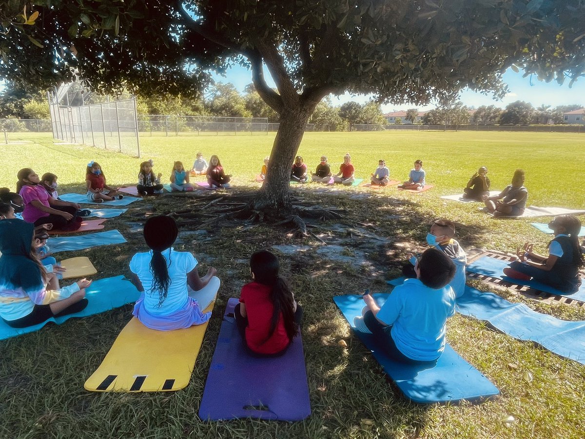 CoachTerStewart's tweet photo. Life is not what happens to you, itβs what you do with it that matters. #kidsyoga #yogatree #kiddingaroundyoga #pe https://t.co/UVX87u9Nmb