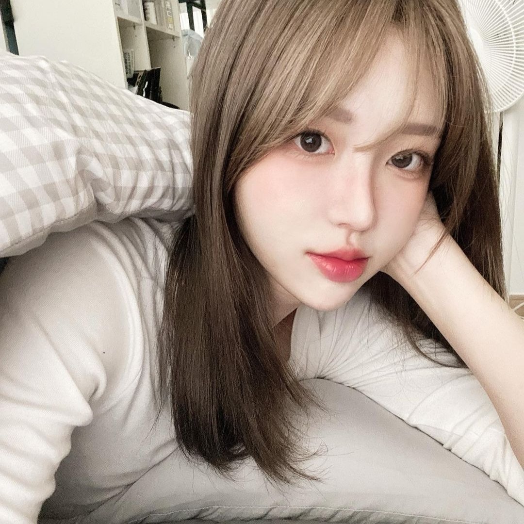 officialTRIX_7's tweet photo. [#Eunzeen/#은진]
Hello! It's nice to meet you all. I will work hard as TRIX's newest member. See you soon ❤. https://t.co/KoQtnQP8bU