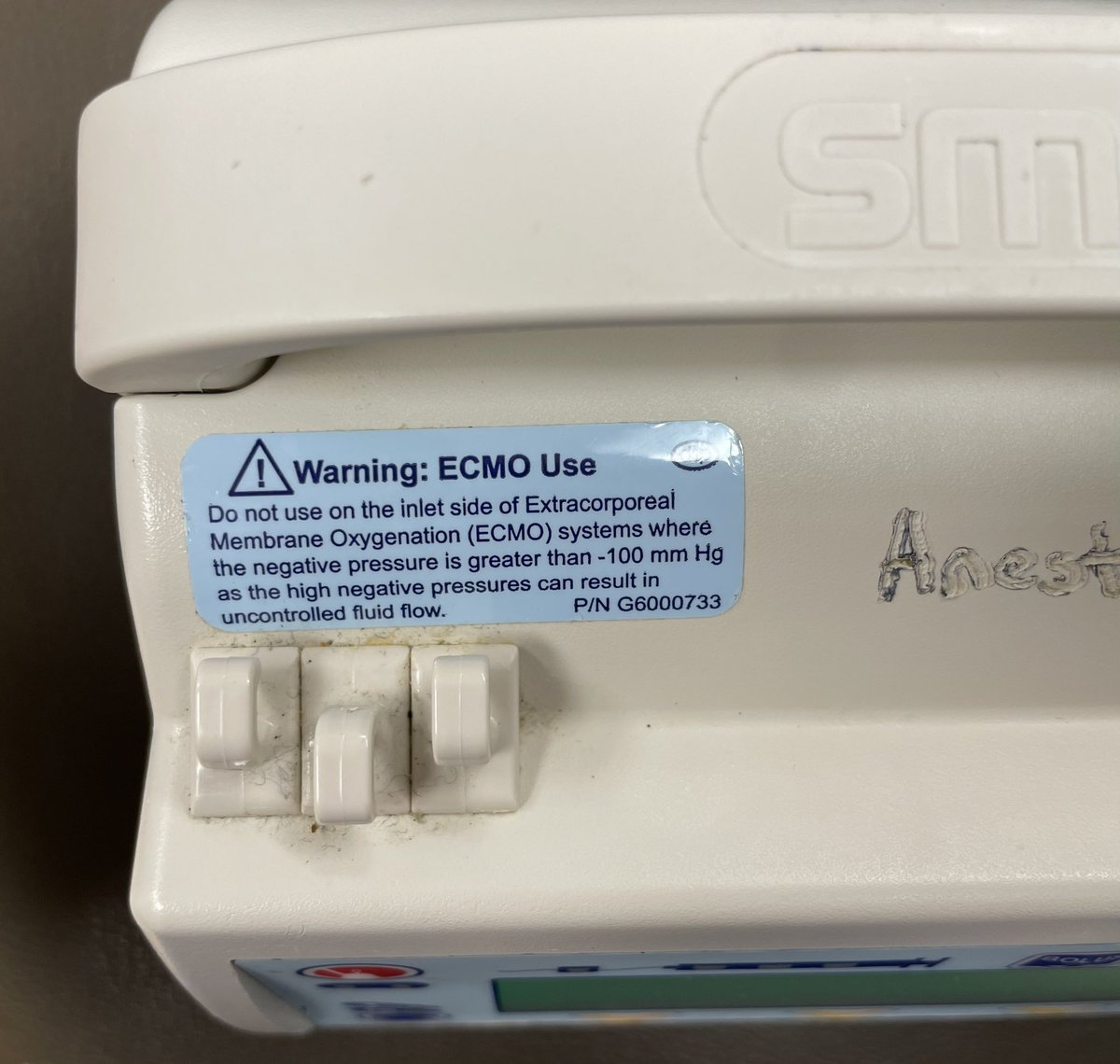 ZimickMD's tweet photo. Do not use syrine-pumps on the inlet (drainage) side of Extracorporeal Membrane Oxygenation (#ECMO) systems where the negative pressure is greater than -100 mm Hg as high negative pressures can result in uncontrolled fluid flow. #anesthesiatips #criticalcare https://t.co/Tp3Im3soxo