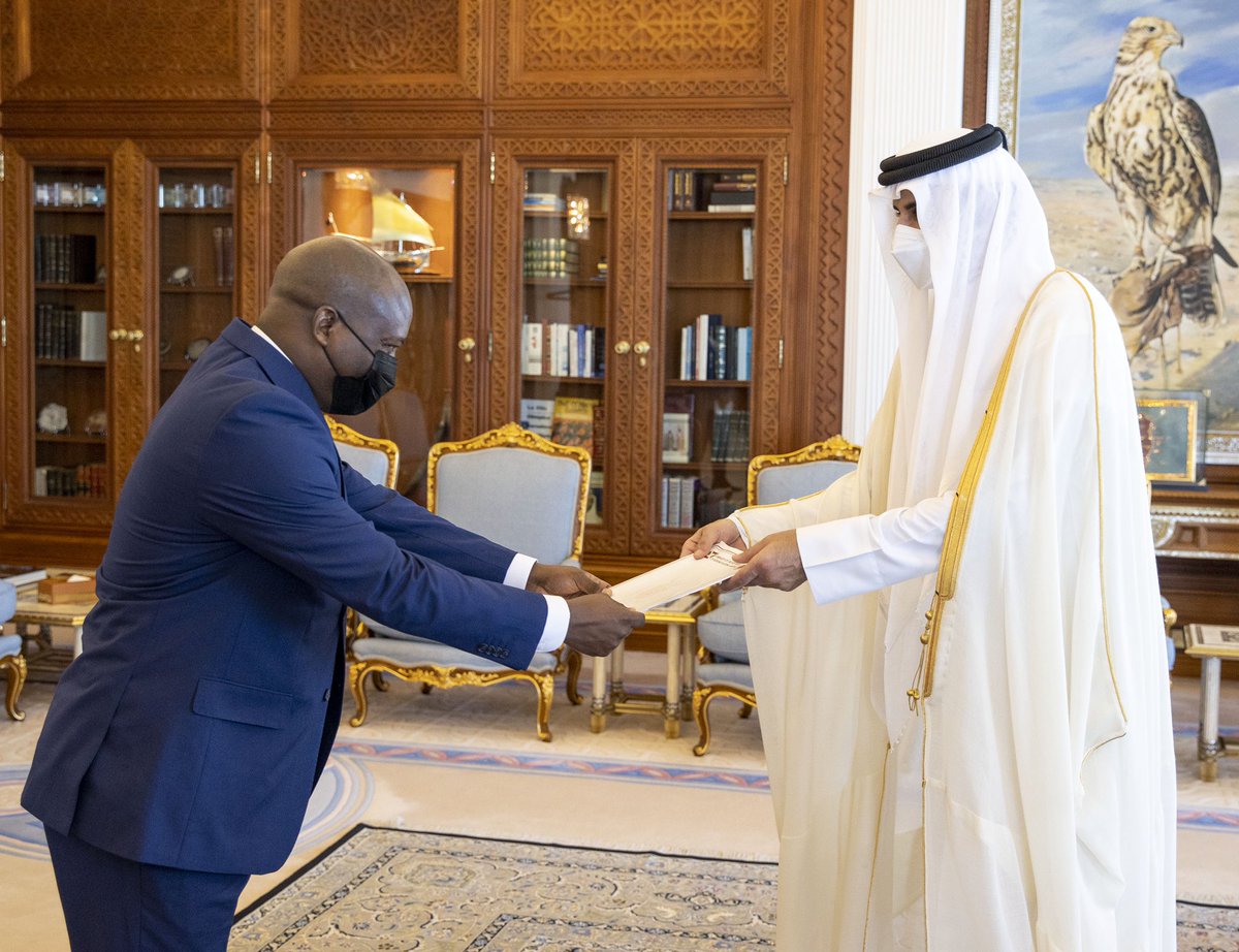 Isintirampeba's tweet photo. 15/11/2021, one of the greatest days in my diplomatic career! With my  presentation of credentials to His Highness @TamimBinHamad, Amir of the State of #Qatar, I'm launched! God, help me to make #Burundi - #Qatar bilateral ties and  collaboration on multilateral matters shine! https://t.co/D9vcqlGeEy