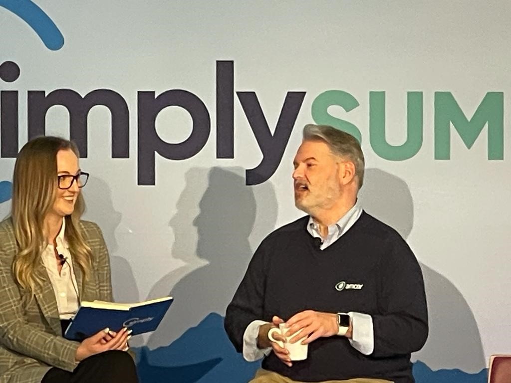 Firstup_io's tweet photo. It's the first day of @simplycomm's #SimplySUMMIT & EXP! Mark Hein from @amcorpackaging is speaking with our very own Tahni Morrison RIGHT NOW about why creating the right digital employee experience (#DEX) is crucial to your companyโs success. Tune in: https://t.co/qdIum4igvU https://t.co/dypa4Mcljb