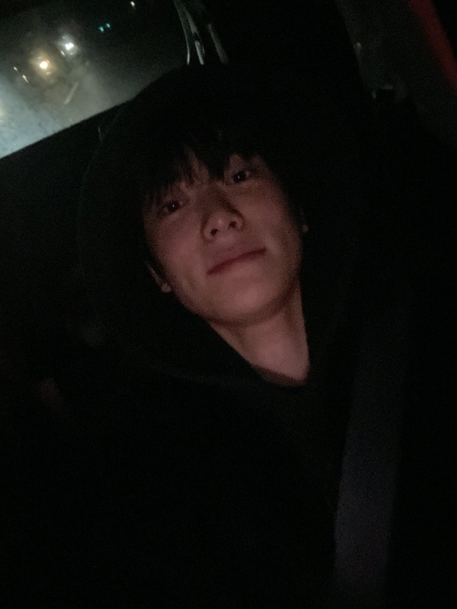 ً (@jjhlook) on Twitter photo 