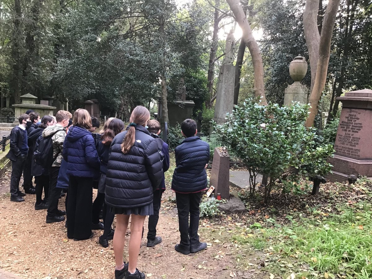 highgate1565's tweet photo. This term, all of Year 8 have been on a literary walking tour of Highgate Cemetery #HighgateSchool https://t.co/3g43beXNhj