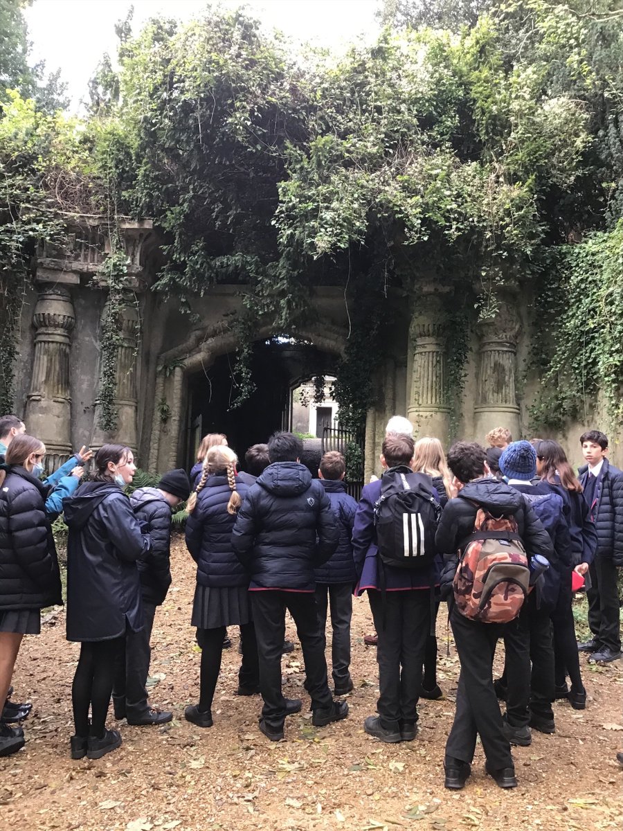 highgate1565's tweet photo. This term, all of Year 8 have been on a literary walking tour of Highgate Cemetery #HighgateSchool https://t.co/3g43beXNhj