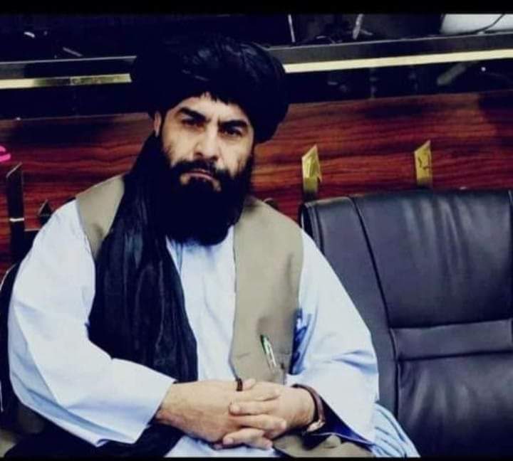 ZirakHamraz's tweet photo. باڼه دې خپلو ته څه نه وایې اغیار نه پریږدې،

زه یې له دې هنره ځار زه یې له جنګه قربان! 
#حفظه_الله♥ https://t.co/lC7qMkKbvB