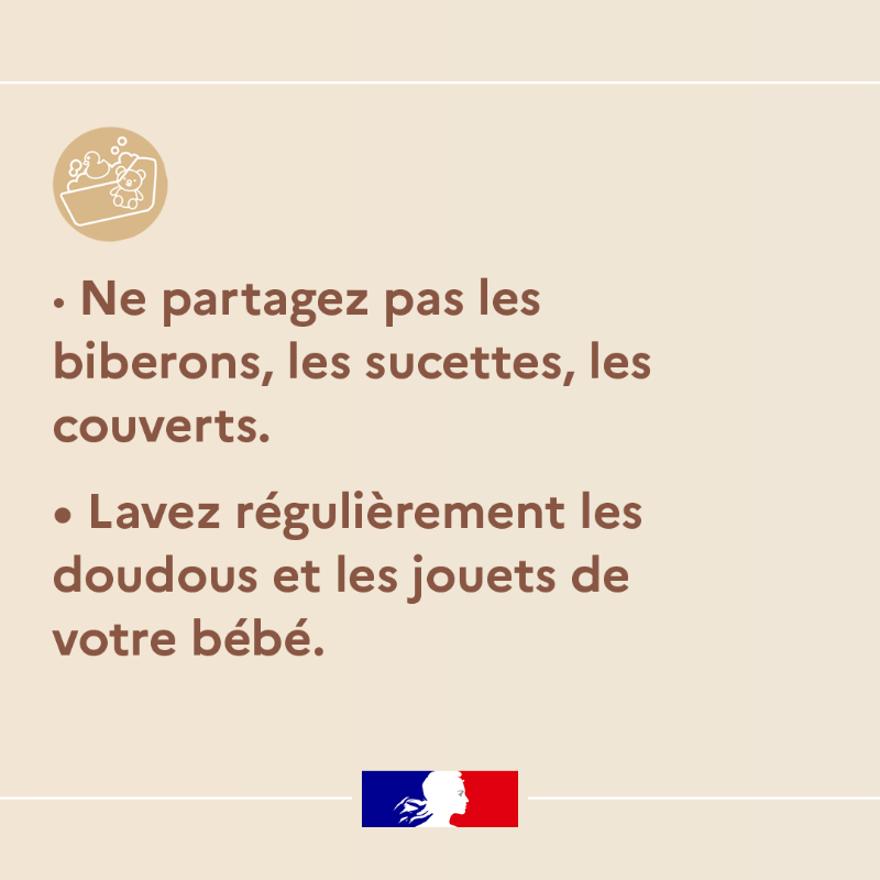 Sante_Gouv's tweet photo. #Bronchiolite | Cette année, l'épidémie de bronchiolite est en avance 📅

C'est une maladie respiratoire très contagieuse, surtout chez les enfants de moins de 2 ans.

Adoptez les bons gestes pour protéger votre bébé ⤵