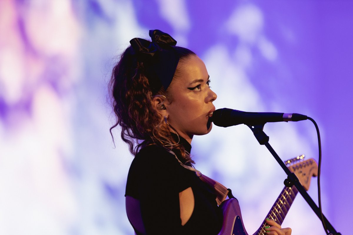 Gigwise's tweet photo. Moses Boyd + Nilüfer Yanya played alongside one another at the weekend as part of Pitchfork's inaugural London Festival

Fabiola Bonnot was there to snap some pics - https://t.co/W0QRCtrlum https://t.co/51nZ1eTSs6
