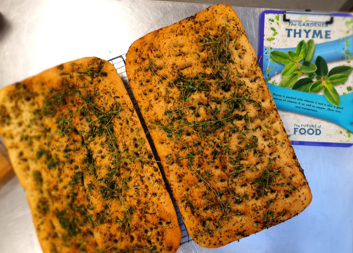 HawthornsSchool's tweet image. There’s nothing quite like the smell of freshly baked bread! Lunch today includes focaccia made with thyme from the School’s herb garden. 😋