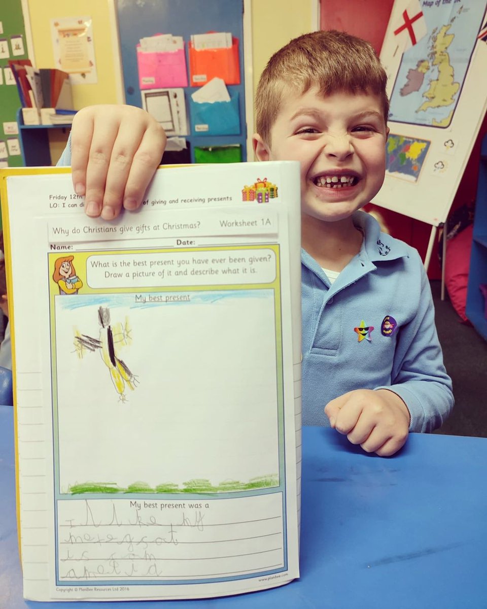 StNeotsPrep's tweet image. We&apos;re on the countdown to our Christmas presents after learning about why we give gifts at this special time of year 🎁 #SNYr1 #thinkingandlearning #itsastneotsthing #christmasiscoming