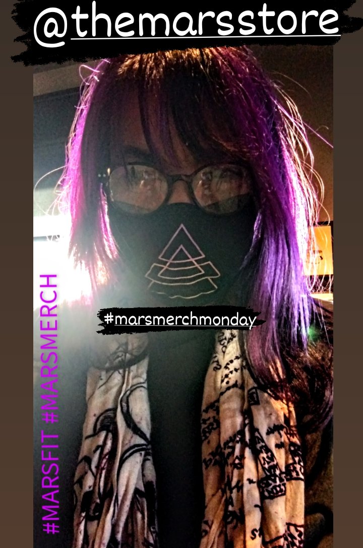 AtYourLiberty70's tweet photo. All set for the chilly weather w/my Harry Potter scarf & my #marsmask a happy trip to @Starbucks to give myself a small treat & deliver a tiny sweet something to a new #echelon friend #marsmerchmonday #marsfit @30SECONDSTOMARS https://t.co/j26bzsabQy