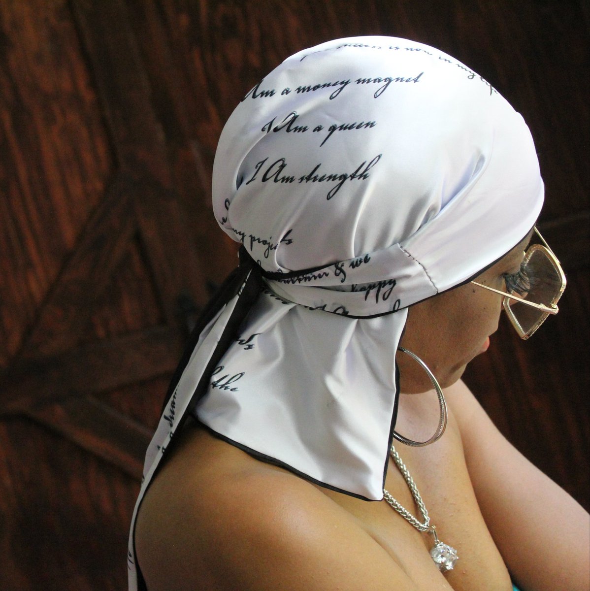 SatWraps's tweet image. 🚨🚨New Item Alert🚨🚨
"The law of attraction is unfailingly giving you every single thing in your life based on what your giving out" wrap you with powerful words. Affirm your space💫