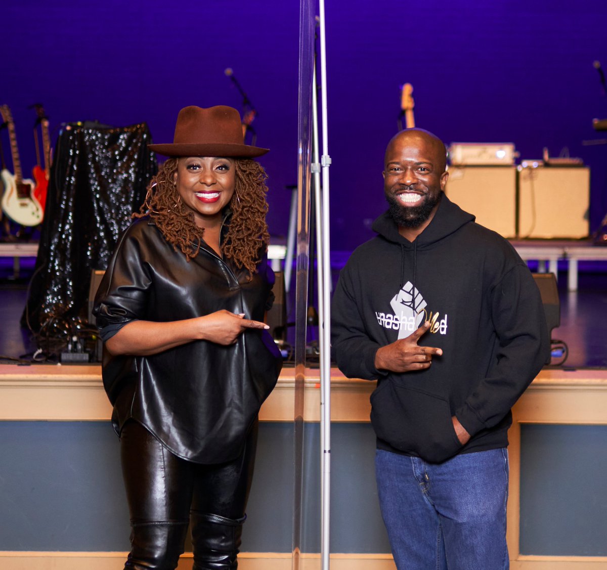 itsRoJay's tweet photo. As always... such a blast seeing my girl @ledisi and experiencing her energy! Even in our current times she makes a way to connect with her fans. #WildCardTour https://t.co/MmYYqpUU1K