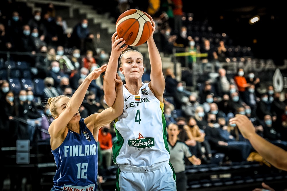 ASVEL_Feminin's tweet photo. 🌏  Le groupe lyonnais était éparpillé en Europe la semaine dernière, le temps d’une première fenêtre de qualifications pour l'@EuroBasketWomen 2023. 

➕  https://t.co/tABwPaSMwB
📸  FIBA

#ASVElles #EuroBasketWomen https://t.co/5Yy3gMqQK5