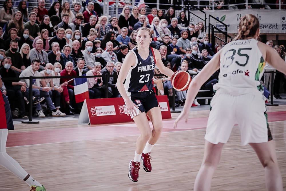 ASVEL_Feminin's tweet photo. 🌏  Le groupe lyonnais était éparpillé en Europe la semaine dernière, le temps d’une première fenêtre de qualifications pour l'@EuroBasketWomen 2023. 

➕  https://t.co/tABwPaSMwB
📸  FIBA

#ASVElles #EuroBasketWomen https://t.co/5Yy3gMqQK5
