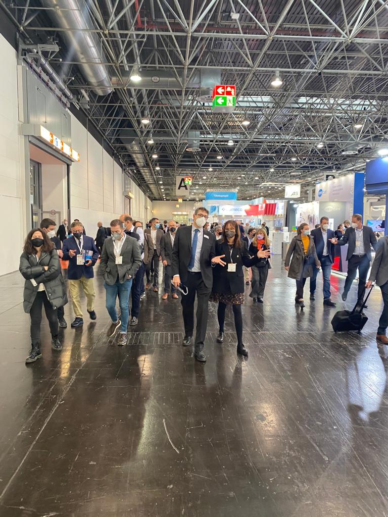 atevaltextil's tweet photo. 🗓Primer día en la Feria Médica de Düsseldorf
Acompañamos en una visita guiada a las empresas  @cotoblau_sa, @Inaltech_com, #Visdeltex, 
@textilsmora, #MilaRosa, #CasaMediterranea1967, #Vayoil, @LurbelPG,  #NVEvolutia, #Megapunt por los pabellones más relevantes de la feria. https://t.co/T5iemOLKQs