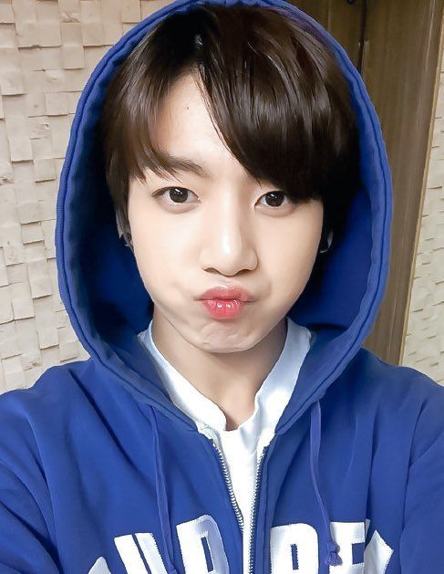 iubtsx's tweet photo. gud am https://t.co/EGgwmwUm45