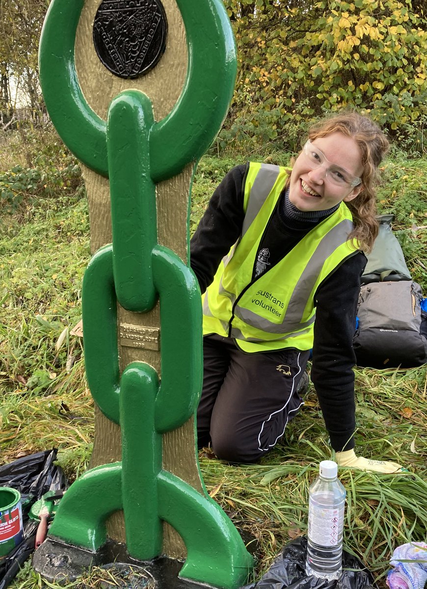 Laura_CSW's tweet photo. This is @HannahTaylorNCN She’s joined the #volunteering team at @SustransScot to look after the #LoveYourNetwork grant, giving equipment &amp; training to community groups on the #NationalCycleNetwork. She’ll be tweeting about the grant - give her a follow! 👍 https://t.co/fXC5WBJH1P https://t.co/cn3PuvVdLE