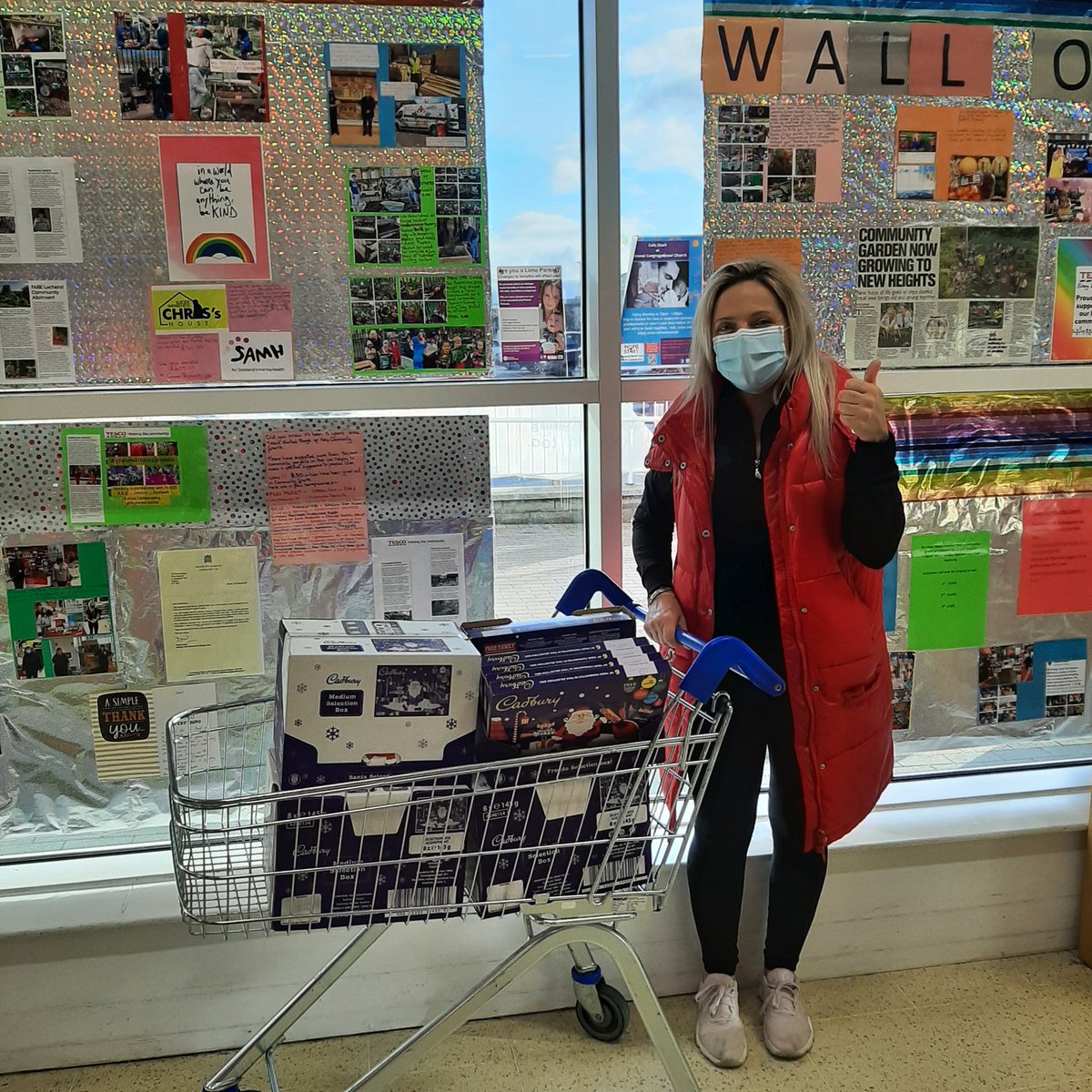 Suzieq1402's tweet photo. #tescoparkhead donations today to Time & Space & @StAnnesPrimary from our community library. We are running short of books, please donate if you can . #storeview @BeYonderLtd @CaringCity https://t.co/s8Go2H0AoH