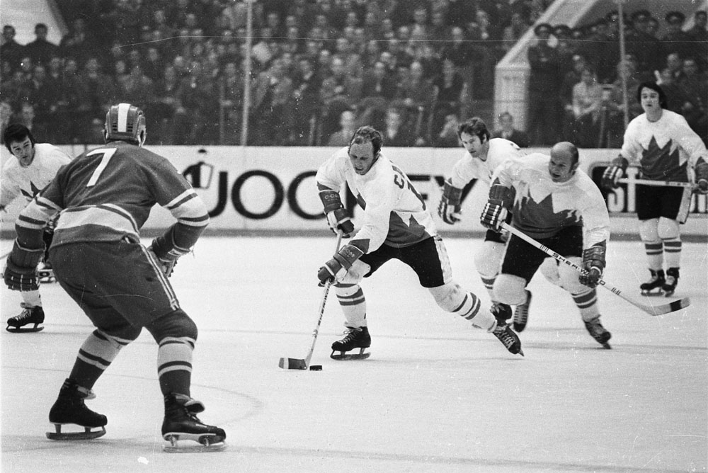 TeamCanada1972's tweet image. "I'd never won the Stanley Cup so I asked Cournoyer right after the final if this was like winning the Cup. He said, 'This is ten times better.' I believed him." - Dennis Hull @Hull_EllisCC @smorrisonmedia @Johnubacon @sportshall @CanMusHistory @steverosenbloom @BonsieTweets