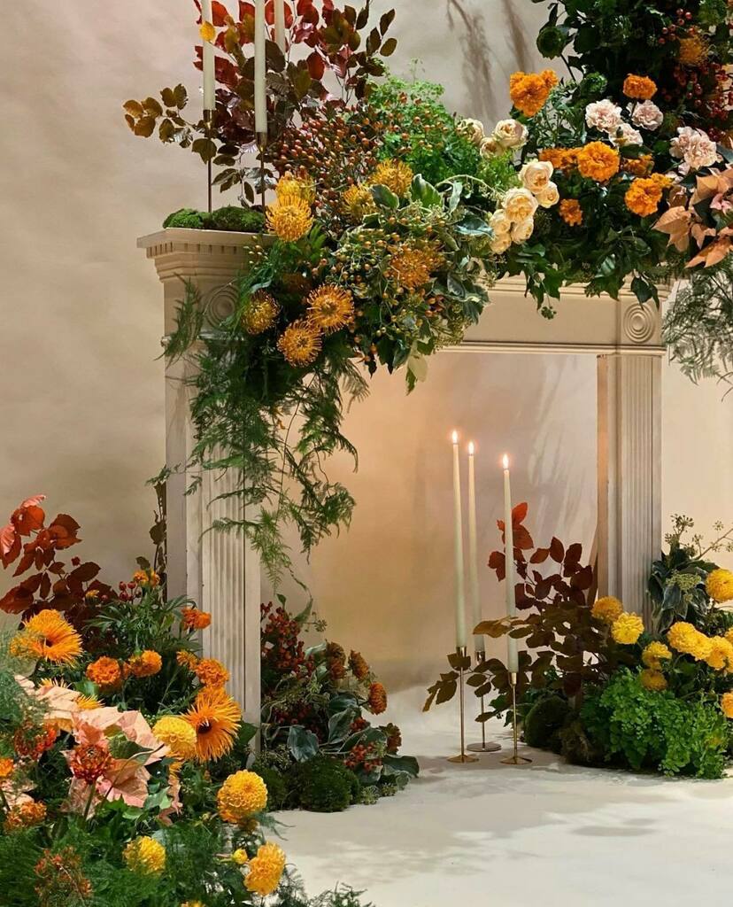 We’re obsessed with this floral installation from the McQueens Flower School!

Photograph by @christopheberreterot 

🌿

.
.
.
.
.
.
.
#floralinstallation #inspiredbypetals  #flowerarrangement #flowermagic #flowerlover #flowerlove #floriography #flowergarden #flowerdesign