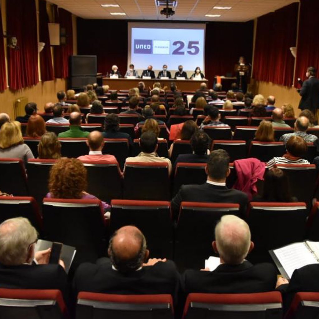 UNED. CA Plasencia tweet media