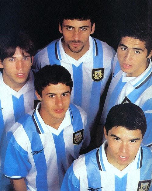 OldDaysFootball's tweet photo. 🇦🇷 Can you name all the players? https://t.co/cnVELsM7FT