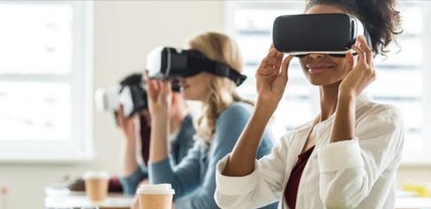 #Care2Adapt wil de innovatiebereidheid en het adaptief vermogen van zorgorganisaties versterken met behulp van een grensoverschrijdend opleidingstraject. 
Wil je de startbijeenkomst op 17/11 online volgen?   
👉mail naar info@care2adapt.eu 
👉meer info: bit.ly/3CgFn8T