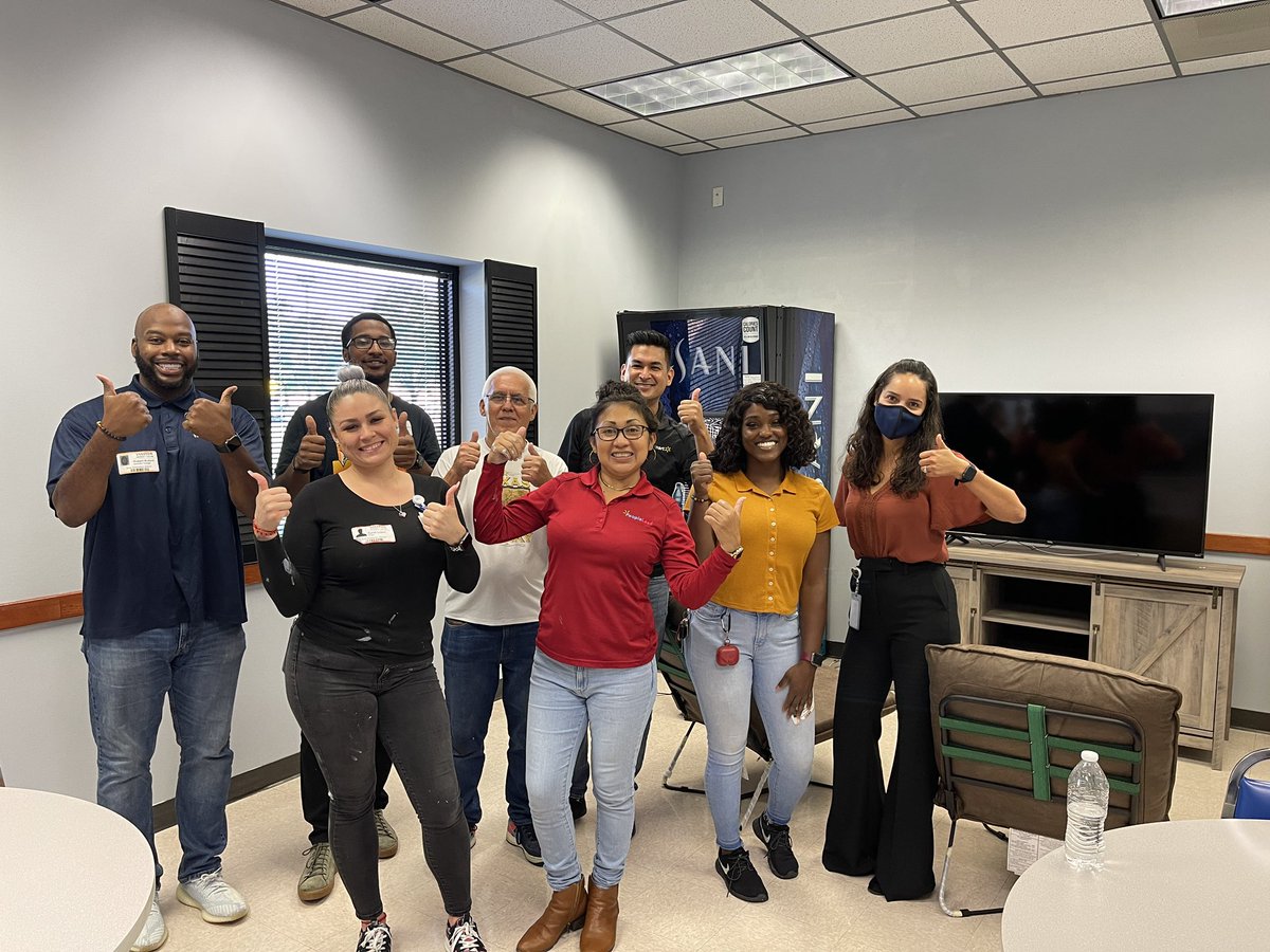 BushCis's tweet photo. Thankful Week! We are thankful for our community partners! Our local @Walmart has donated schools supplies and redecorated our staff lounge!#teamworkmakesthedreamwork Thank you @WalmartInc! @ajbushelem @AliefISD @cishouston https://t.co/JTzTv6r8d8