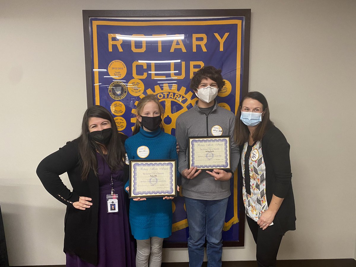 MrsMcCredy's tweet photo. Honored to celebrate two of my amazing 8th grade Rotary winners last Friday! Congratulations 🎉 - wonderful to celebrate with the leaders in our community. @HinsdaleRotary https://t.co/XI1MJMj1fg